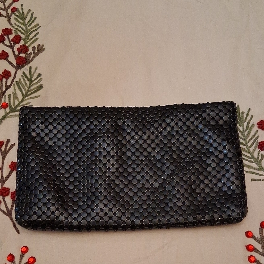 Oromesh Metal Black Vintage Clutch